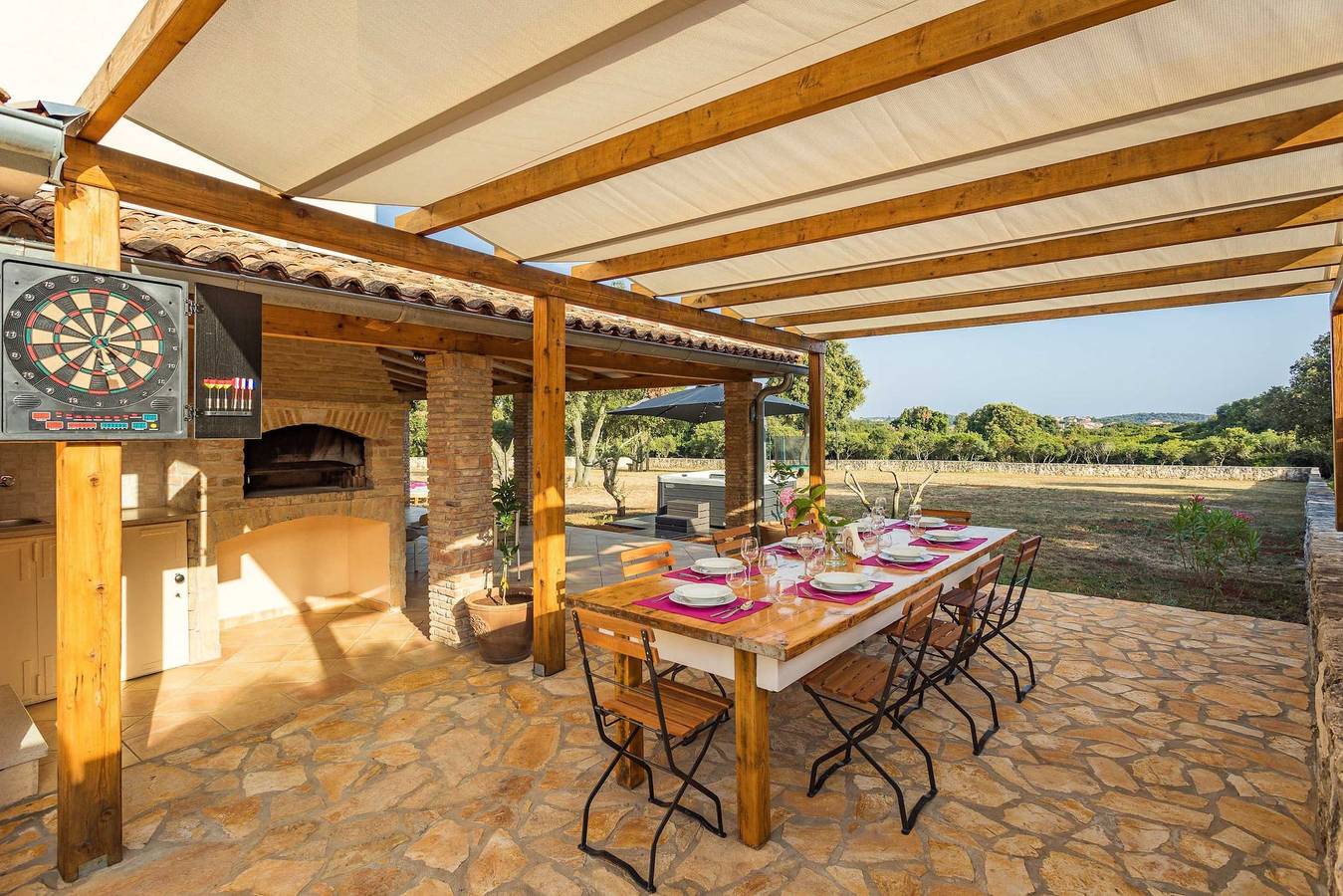 Casa Vala Romana - Big Garden, Jacuzzi, Free Bikes in Medulin, Südküste Istrien