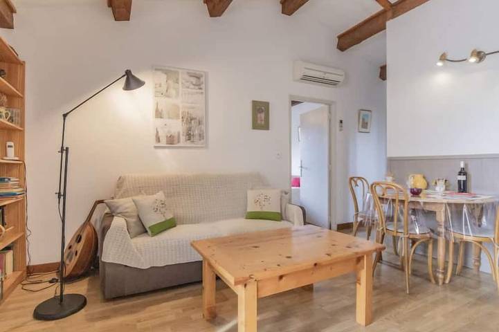 Ganze Wohnung, L'Aquillon in Noves, Arles und Umgebung