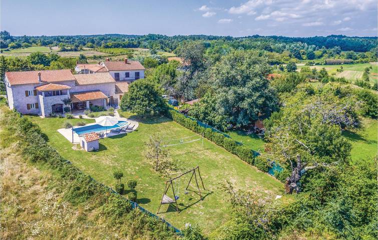 Ferienhaus für 10 Personen, mit Terrasse