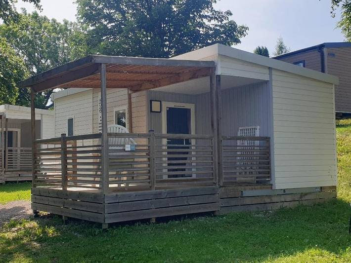 Location de vacances pour 6 personnes, avec piscine ainsi que terrasse et bassin pour enfant à Châtillon (Jura) - 4