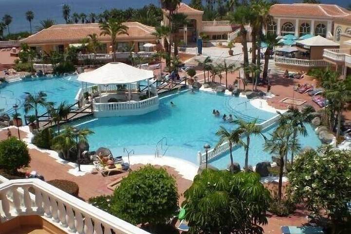 Holiday apartment for 4 people, with pool and balcony as well as garden - 1