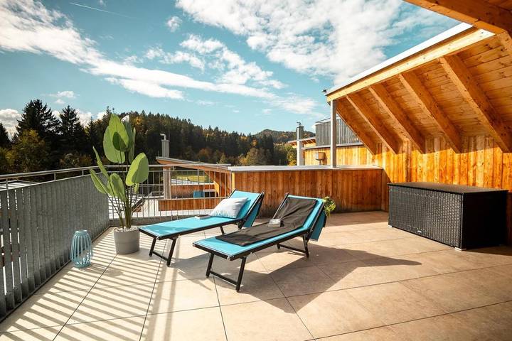 Ferienwohnung für 4 Personen, mit Balkon und Terrasse sowie Garten und Ausblick