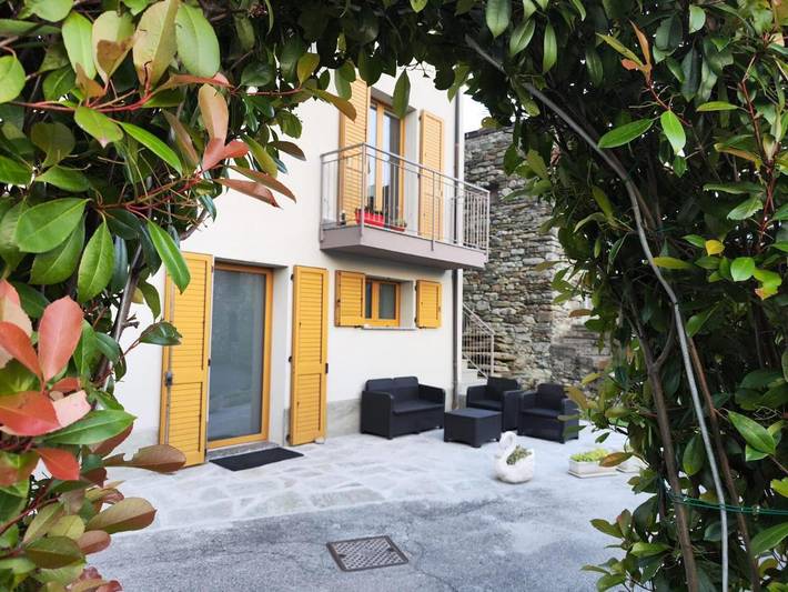 Gîte pour 4 personnes, avec Terrasse et Vue à Sondrio - 2