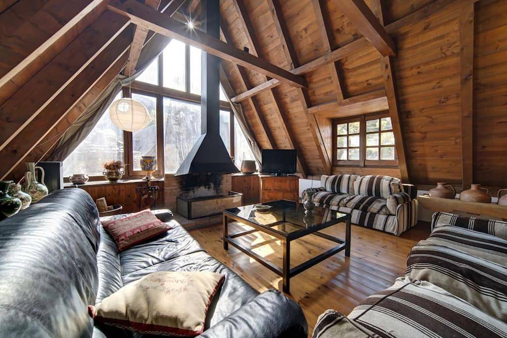 Chalet Aranés Santa María cerca de Baqueira-Beret by Eth Flòc in Tredós, Naut Aran
