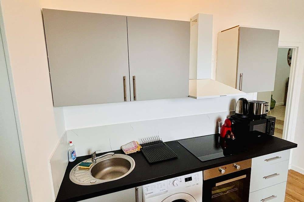 Entire apartment, Xxxxxxxxxxxxxxxxxxxxxxxxxxxxxxxxxxxxxxxxxxxxx in Gien, Montargis region
