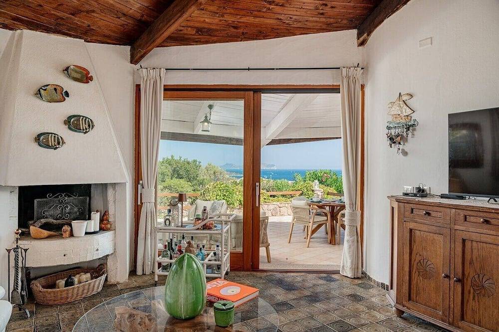 Villa-Gartenblick-Eigenes Badezimmer in Punta Pietra Bianca, Olbia-Tempio