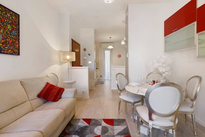 Appartement entier, Appartement « Guest House Nuvola » avec jardin commun, Wi-Fi et climatisation in Lucino, Montano Lucino