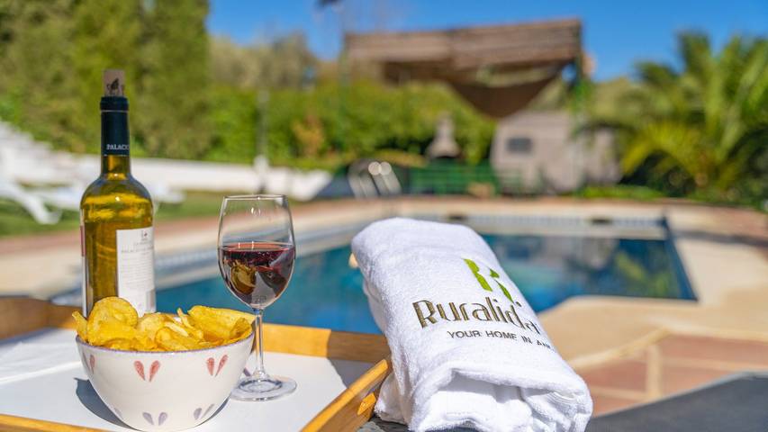 Casa rural para 10 personas, con piscina y balcón/terraza, Se admiten mascotas en Iznájar - 2