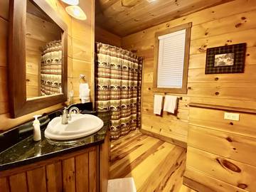 Gîte pour 4 personnes, avec jacuzzi et balcon dans Almond (Caroline du Nord)