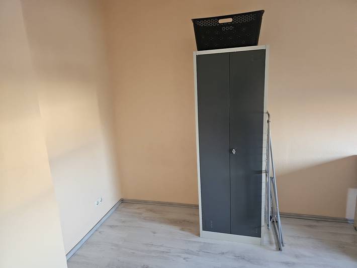 Ganze Ferienwohnung, Monteurwohnung an der Raffinerie Leuna 5 min zu Fuß in Leuna, Saale-Unstrut