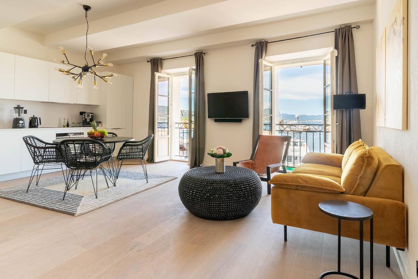 Entire vacation apartment, Exceptional flat on the port in Saint-Tropez, Draguignan region