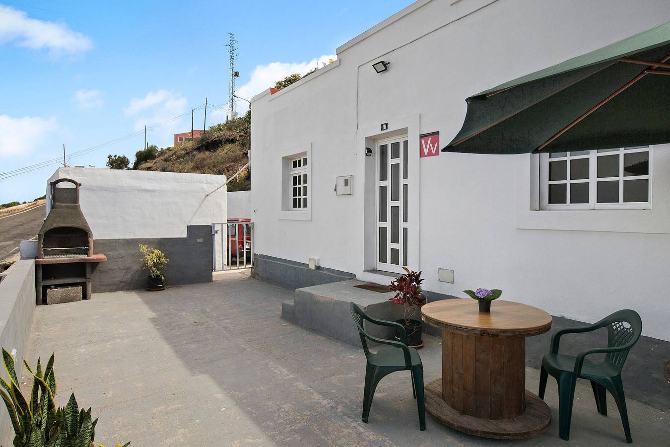 Casa Buenavista : animaux acceptés, vue mer et montagne, terrasse privée, Wi-Fi in Gáldar, Grande Canarie du Nord