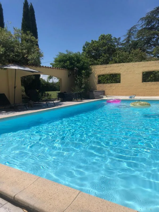 Casa de vacaciones para 4 personas, con jardín y piscina, Familias con niños - 1