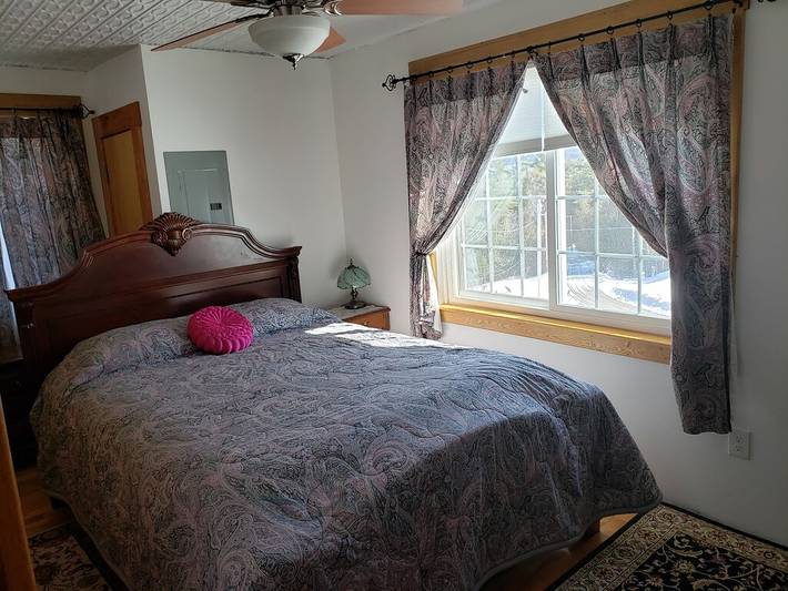 Vacation home for 14 people, with yard, with pets in Vermont