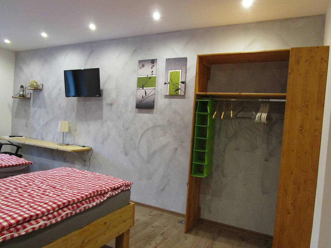 Ganze Wohnung, Apartment „Unit 2“ mit Bergblick, privatem Garten und Wlan in Bärenstein, Erzgebirge