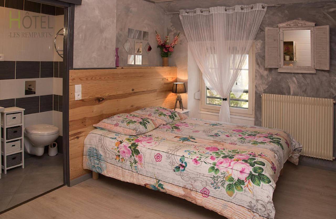 Hôtel Les Remparts in Nozeroy, Jura Francais