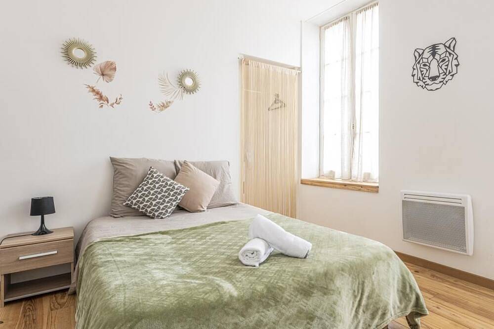 Apartamento entero, In the heart of Pau - Parking included - 4 Suites in Pau (Francia), Béarn