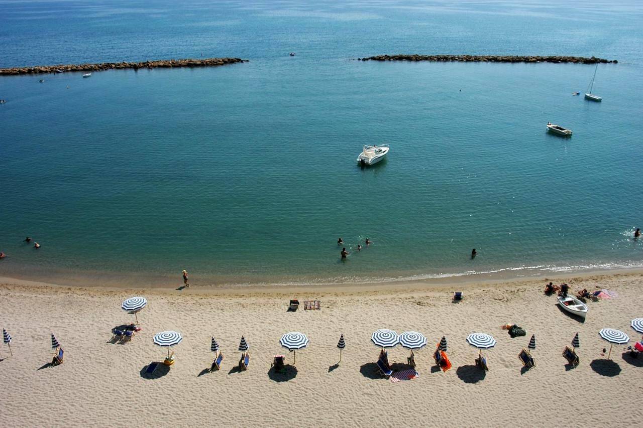 Studio (3 Adults) in Torre Melissa, Melisa (nombre)