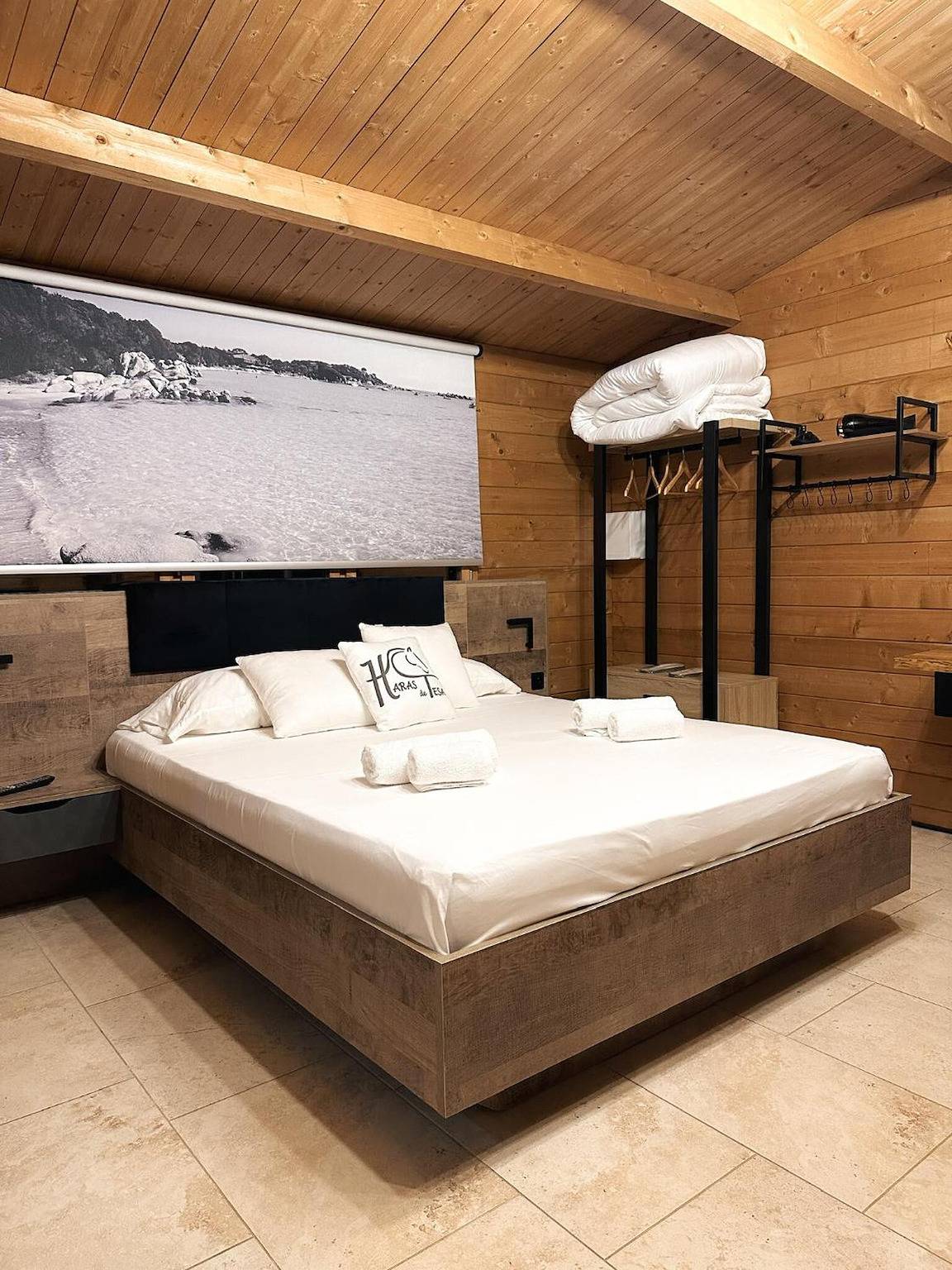  'Les Chalets De Tesa' avec vue sur la montagne, Wi-Fi et climatisation in Occhiatana, Région de Calvi
