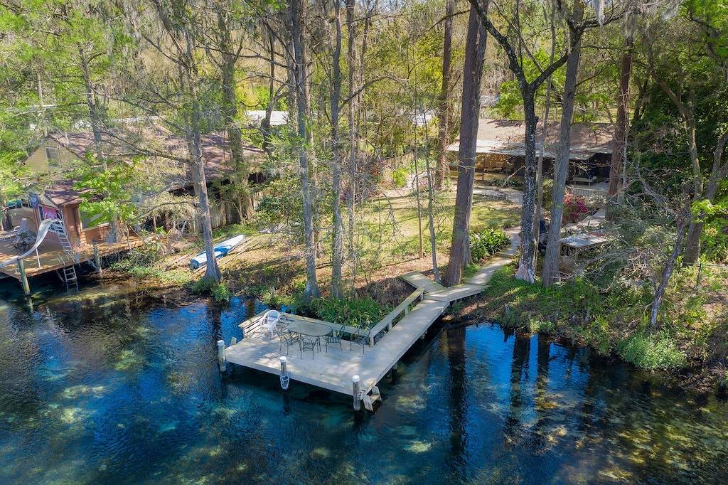 Atemberaubendes Einfamilienhaus am Rainbow River in Marion County (FL)