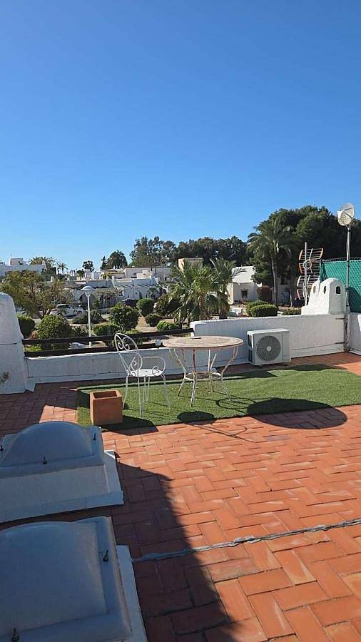 Apartamento para 4 personas, con Terraza y Jardín además de Piscina y Vistas en Villaricos