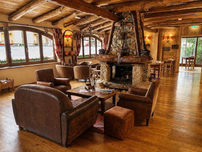 Hôtel pour 2 personnes, avec Jacuzzi et Terrasse ainsi que Jardin et Sauna à Vernante