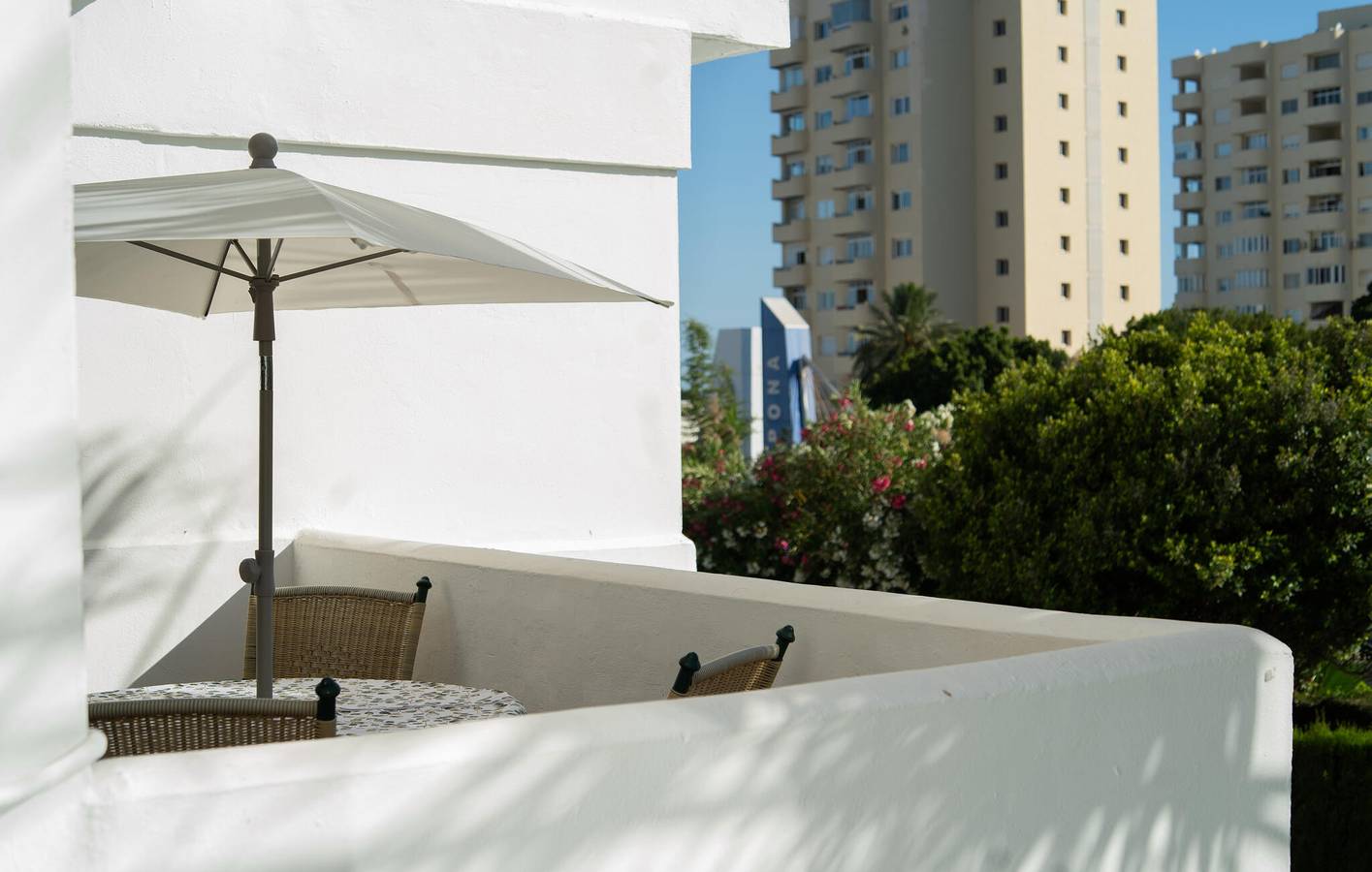 Appartamento intero, Appartamento vista mare con piscina e parcheggio in Puerto Deportivo de Estepona, Estepona