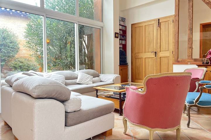 Chalet pour 8 personnes, avec piscine ainsi que terrasse et jardin - 1