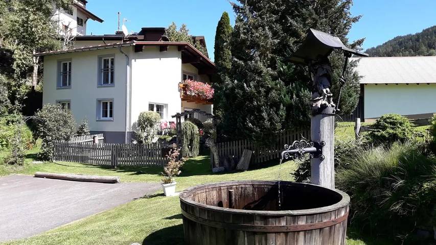 Ferienwohnung für 7 Personen, mit Garten in Tobadill