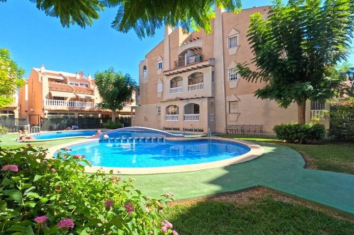 Appartement de vacances pour 4 personnes, avec balcon et piscine - 1