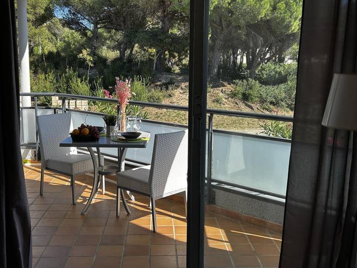 Gîte pour 2 personnes, avec piscine ainsi que balcon et jardin, adapté aux familles à Saint-Cyprien