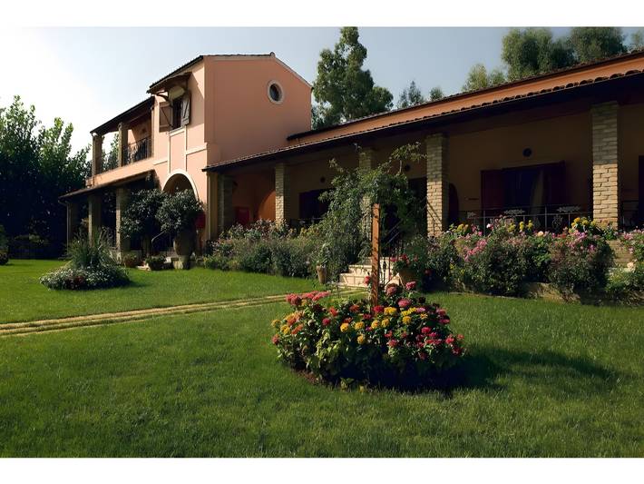 Country house for 4 people, with garden and balcony - 1