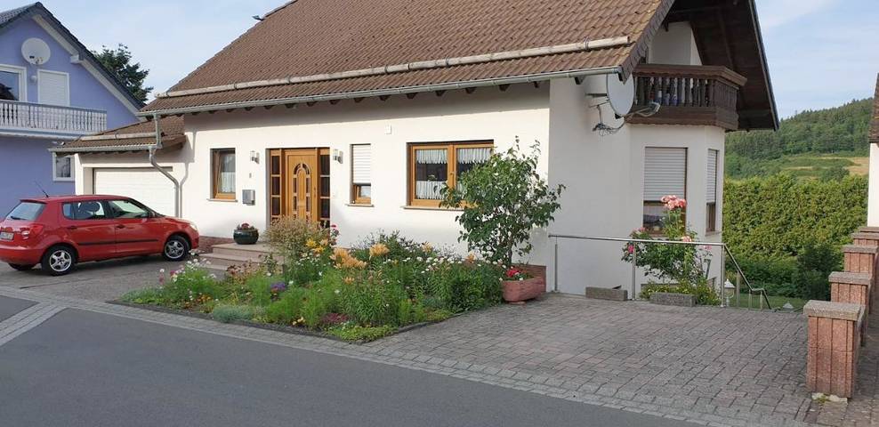 Ferienwohnung für 7 Personen, mit Garten und Ausblick in Kelberg