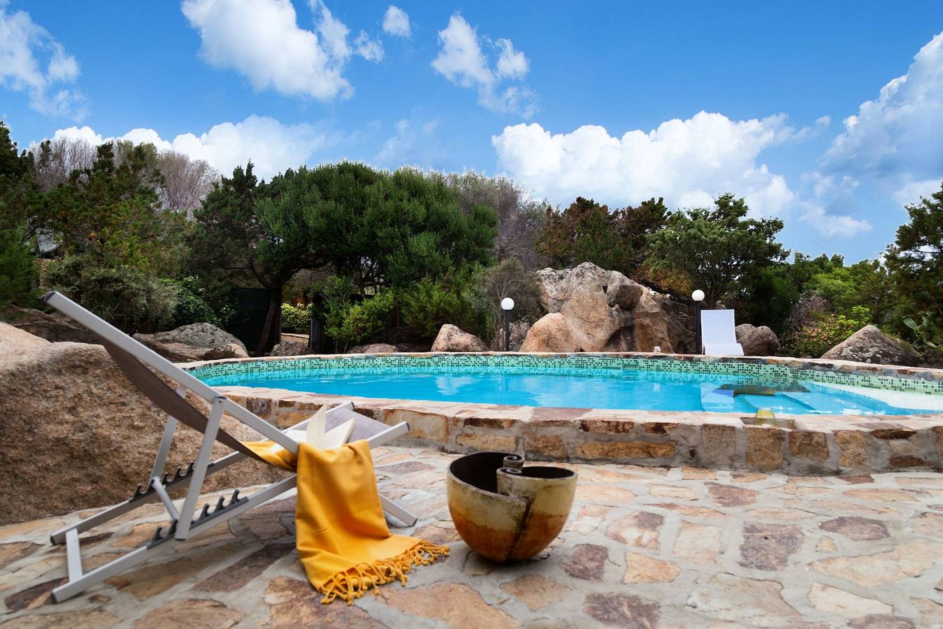 Appartamento intero, Appartamento 'Nido' con piscina condivisa, Wi-Fi e aria condizionata in Punta Molara, San Teodoro