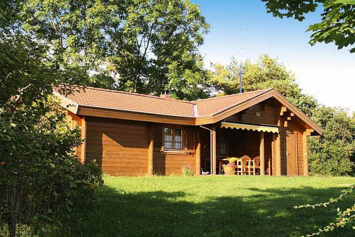 Ferienhaus für 6 Personen, mit Terrasse und Sauna in Hayingen