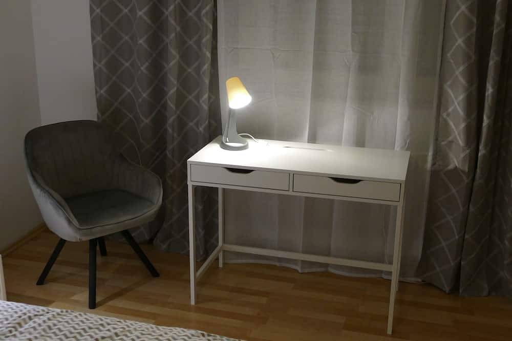 Ganze Wohnung, Modernes, großzügiges Apartment für 1-3 Personen in ruhiger Wohnlage in Aichwald, Landkreis Esslingen