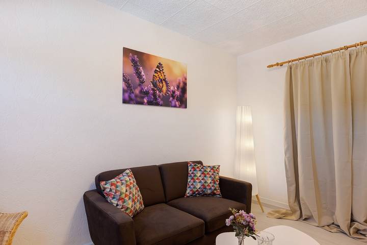 Hel lejlighed, Holiday Apartment 'Fleur' with Wi-Fi in Tengen, Hegau