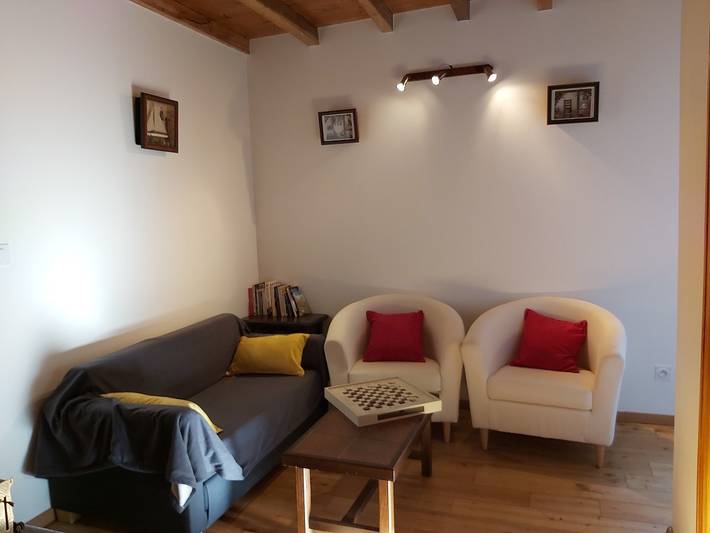 Gîte pour 6 personnes, avec terrasse à Montrottier - 3