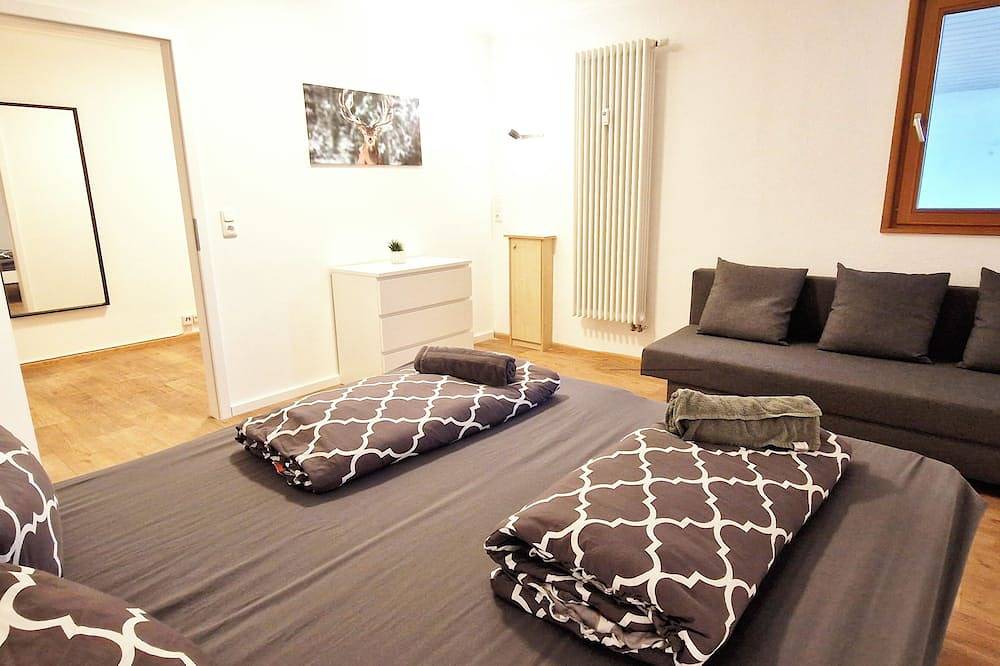 Entire apartment, Cozy accommodation in 3 bedrooms only 10min walk from Europa-Park in Europa-Park, Rust