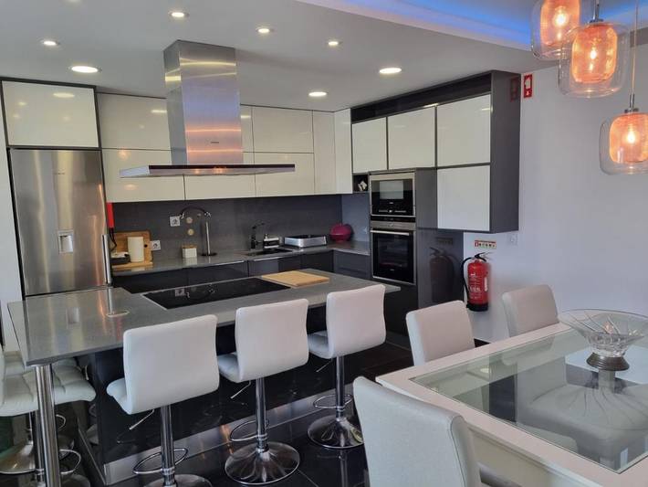 Ferienwohnung für 6 Personen, mit Ausblick und Balkon sowie Pool in Baleal