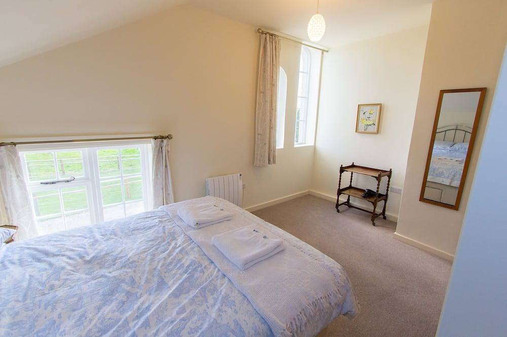 Old Dairy Cottage -  Self catering cottage in the heart of rural Wiltshire. Kennet Avon Canal Nearby in Wiltshire