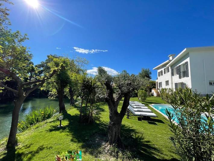 Chambre d’hôte pour 2 personnes, avec vue ainsi que piscine et jardin