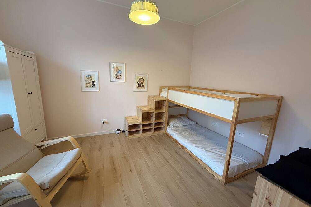 Spacious home with garden; 3 rooms near Alfa Romeo in Arese, Milan Province