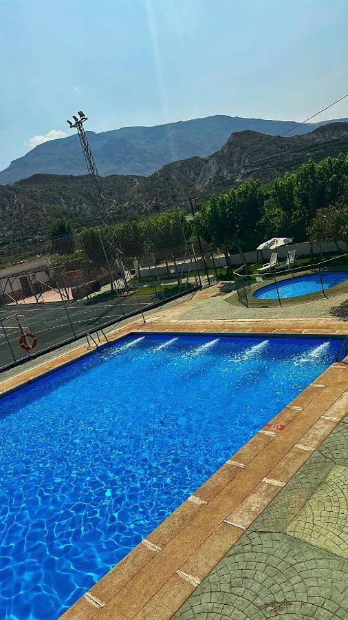 Location de vacances pour 4 personnes, avec piscine ainsi que jardin et vue, adapté aux familles à Terque - 4