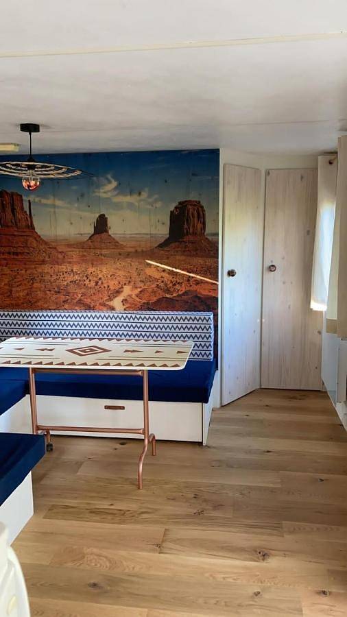 Two-Bedroom Bungalow in Saint-Berain-sous-Sanvignes, Région d'Autun