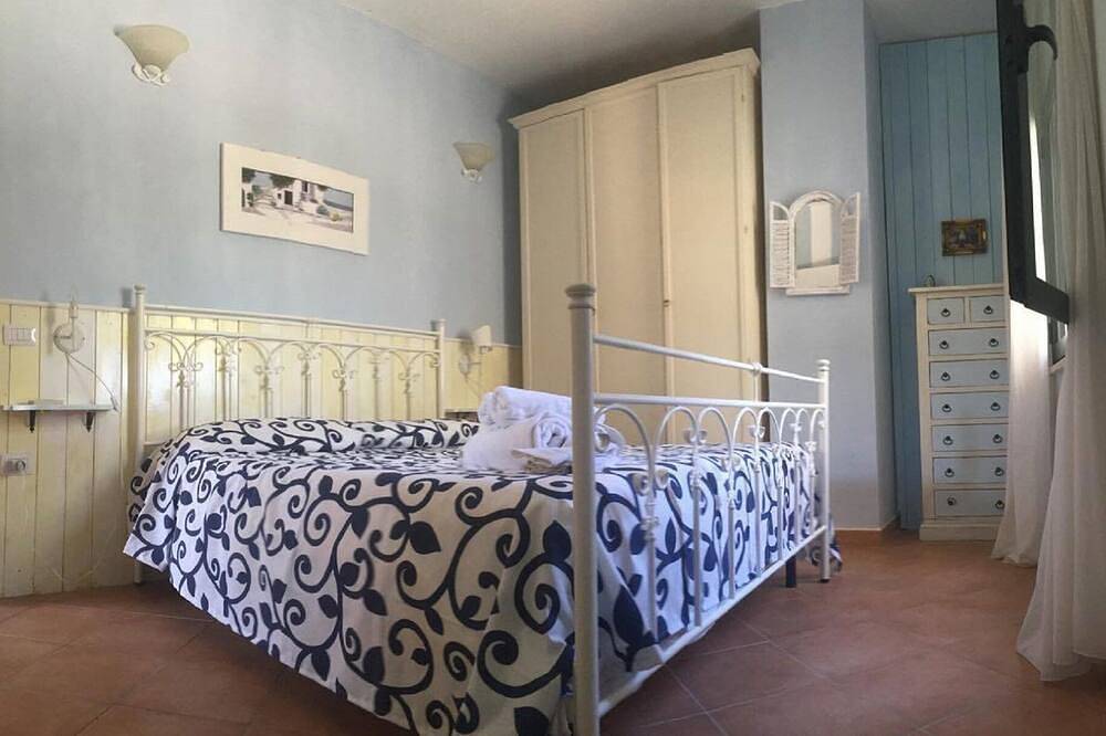 Ganze Wohnung, Parghelia: Haus mit Garten. in Spiaggia Vardanello, Parghelia