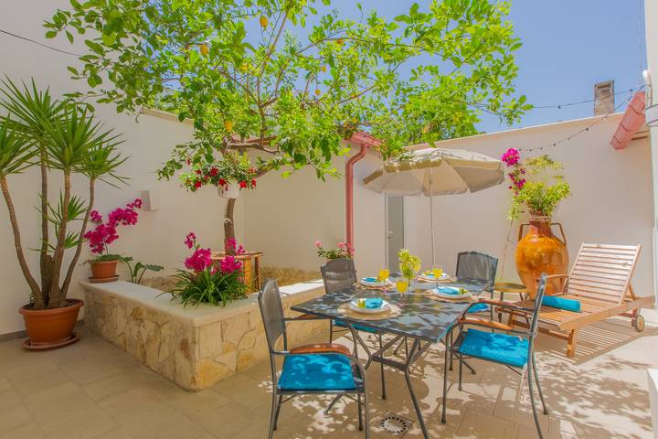 Ferienhaus für 4 Personen, mit Terrasse und Garten in San Vito dei Normanni