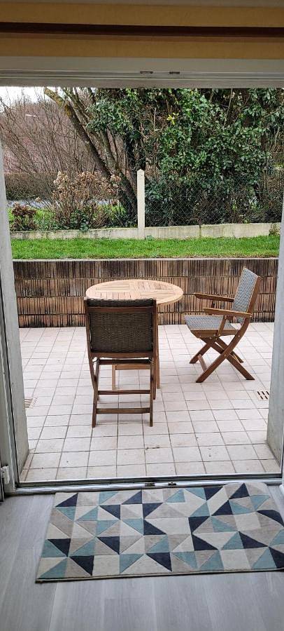 Gîte pour 4 personnes, avec terrasse et jardin à Saint-Laurent-sur-Mer - 2