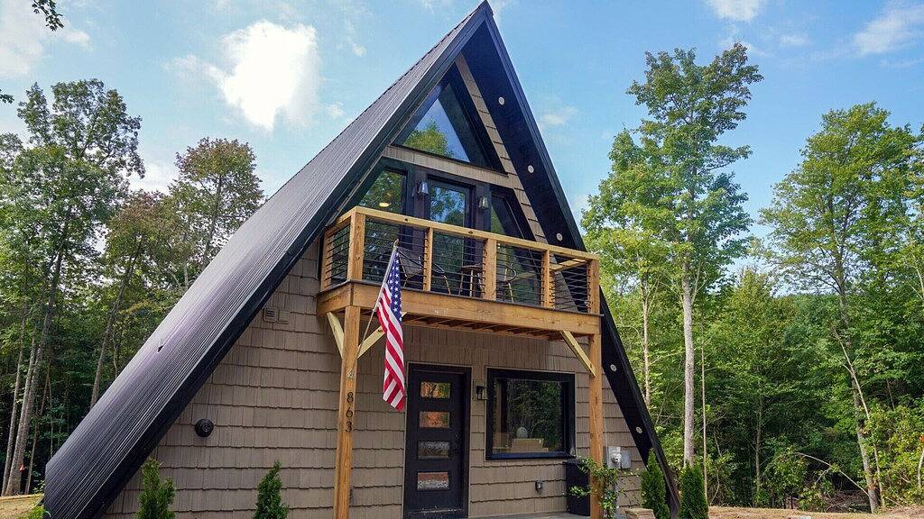 Exclusive Couples Getaway with Romantic Amenities, Private & Beautiful A-Frame in Surry County