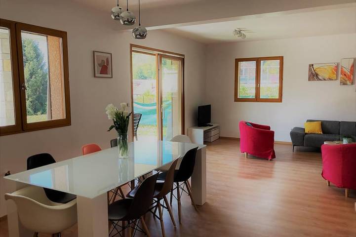 Gîte pour 5 personnes, avec jardin et terrasse à Pallud - 4